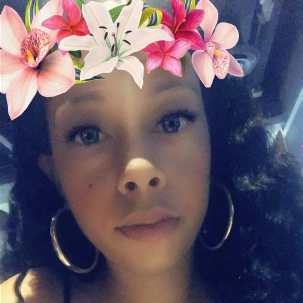 Meet your Posher, Ciera